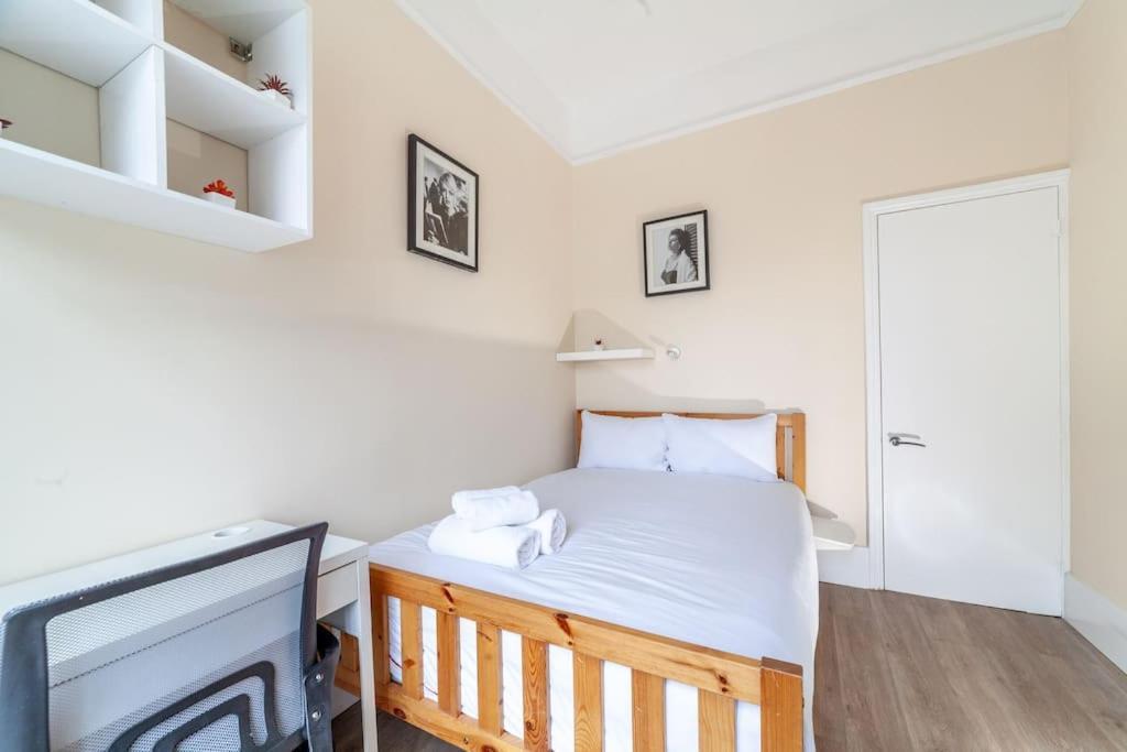 Spacious & Central 3-Bed Flat By Popular Waterloo! London Exteriör bild