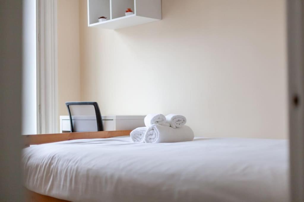Spacious & Central 3-Bed Flat By Popular Waterloo! London Exteriör bild