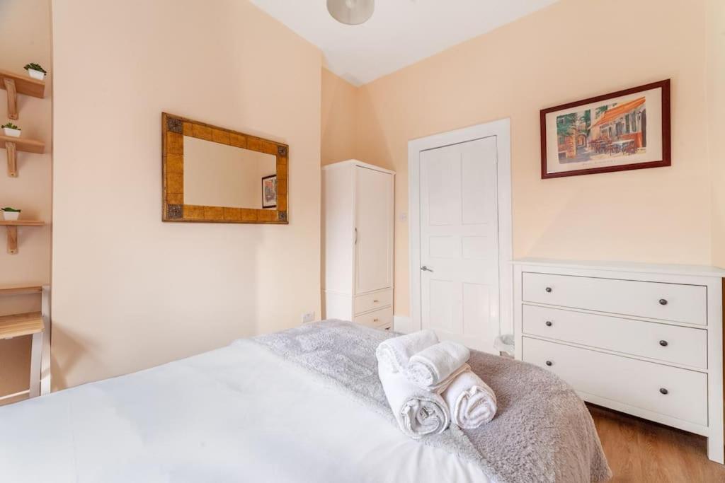 Spacious & Central 3-Bed Flat By Popular Waterloo! London Exteriör bild